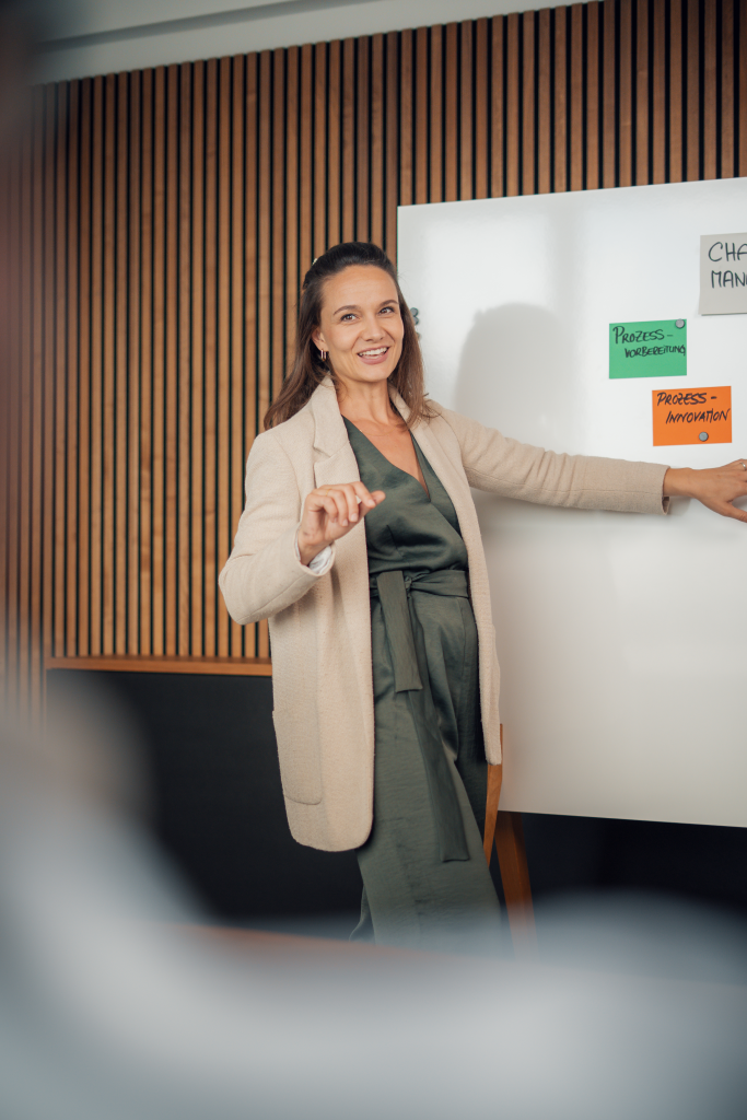 Maike von MOVE.TEAM im TEam workshop setting